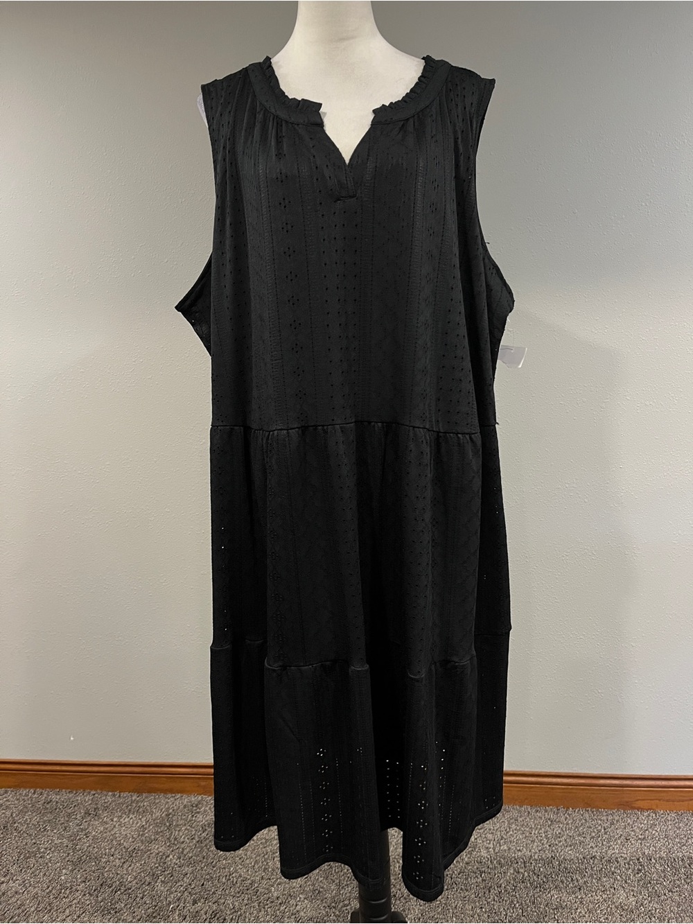 Croft & Barrow Black Sleeveless Eyelet Tiered plus size Midi Dress size 3XL